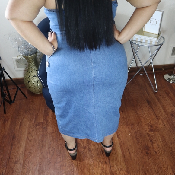 The "ALL Eyes On Me" Denim Midi Dress - Picture 7 of 13